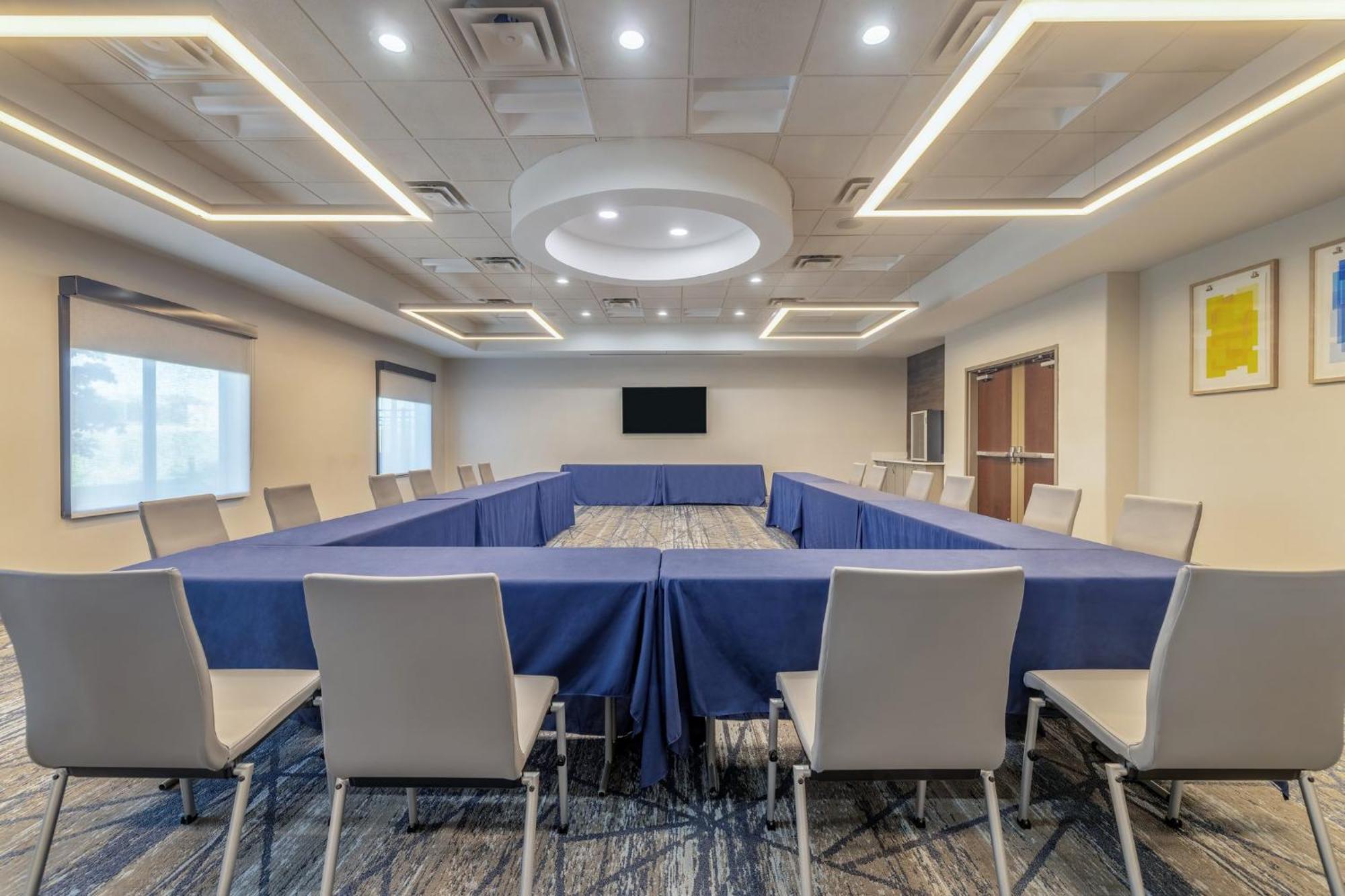 Holiday Inn Express & Suites Kansas City Airport By Ihg Exterior foto