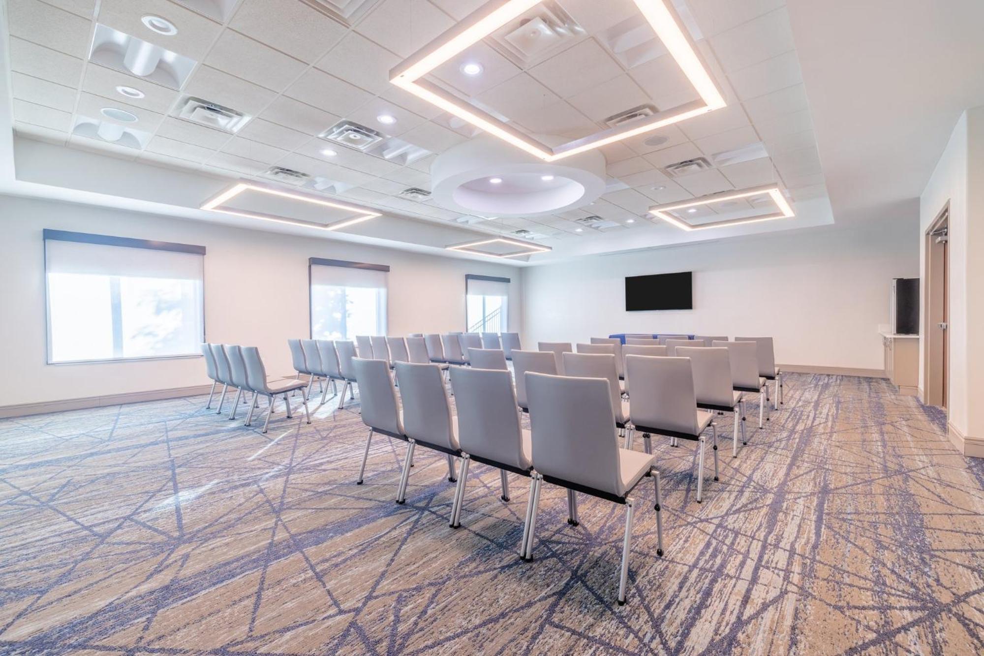 Holiday Inn Express & Suites Kansas City Airport By Ihg Exterior foto