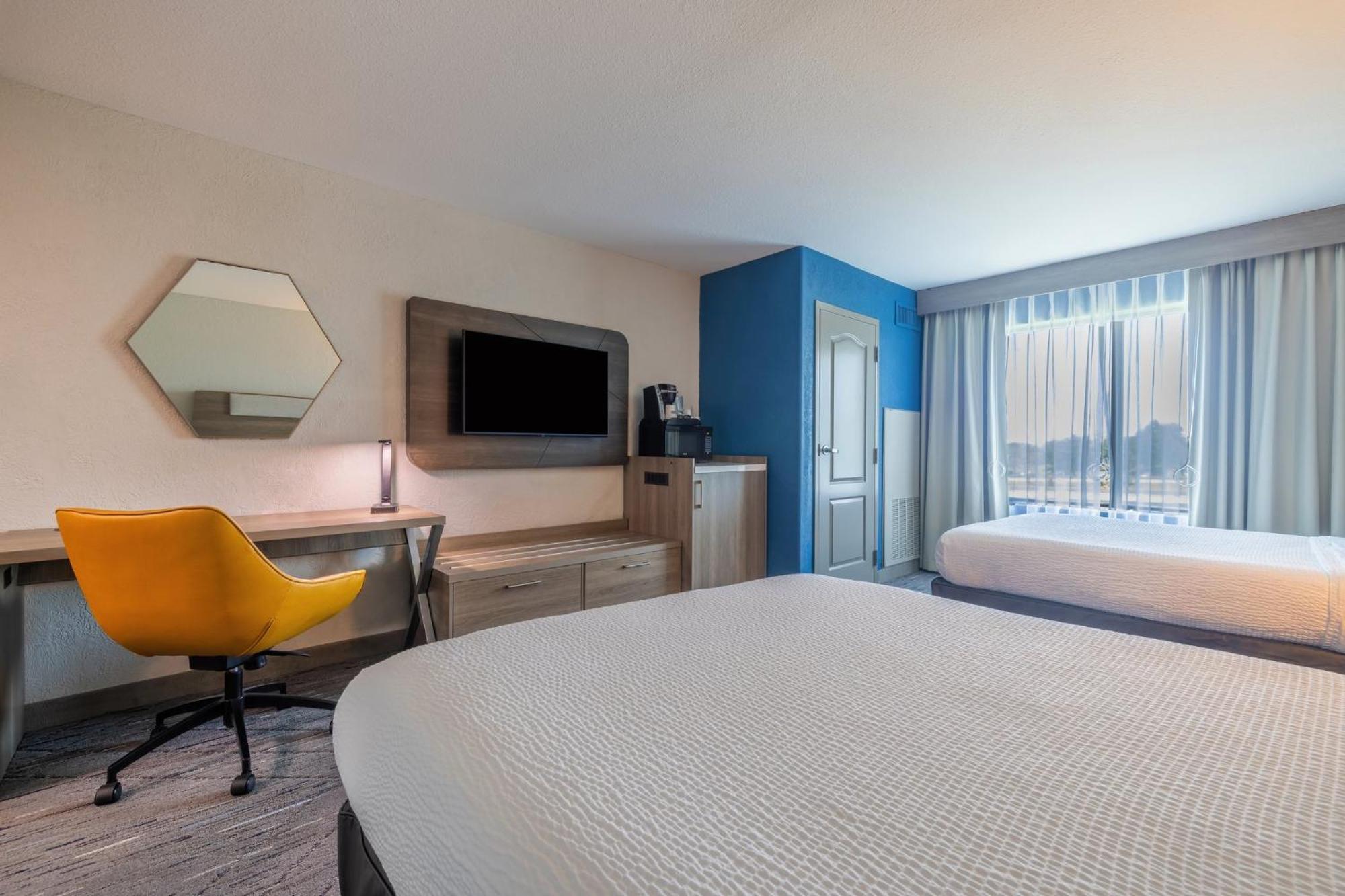 Holiday Inn Express & Suites Kansas City Airport By Ihg Exterior foto