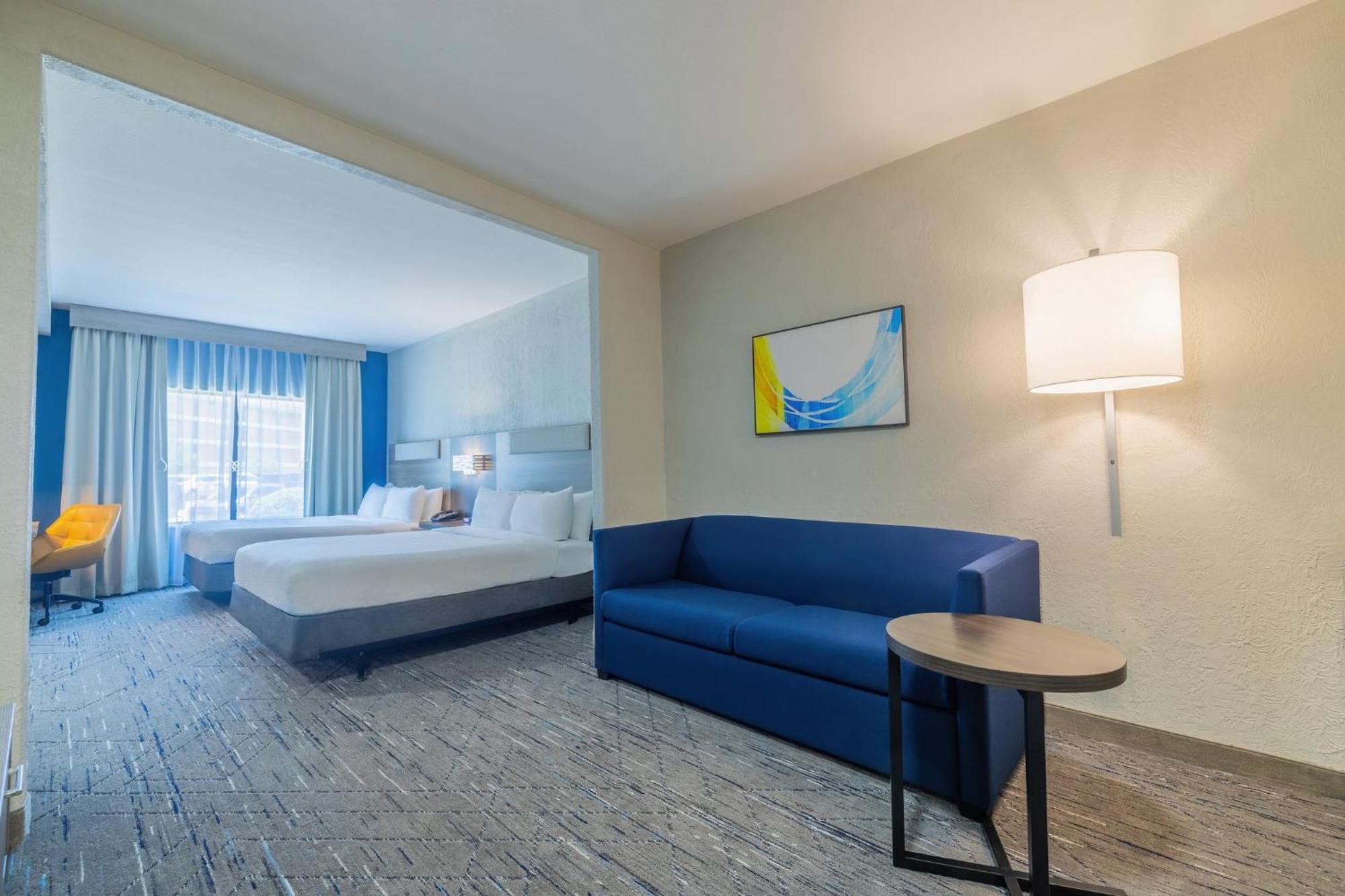 Holiday Inn Express & Suites Kansas City Airport By Ihg Exterior foto