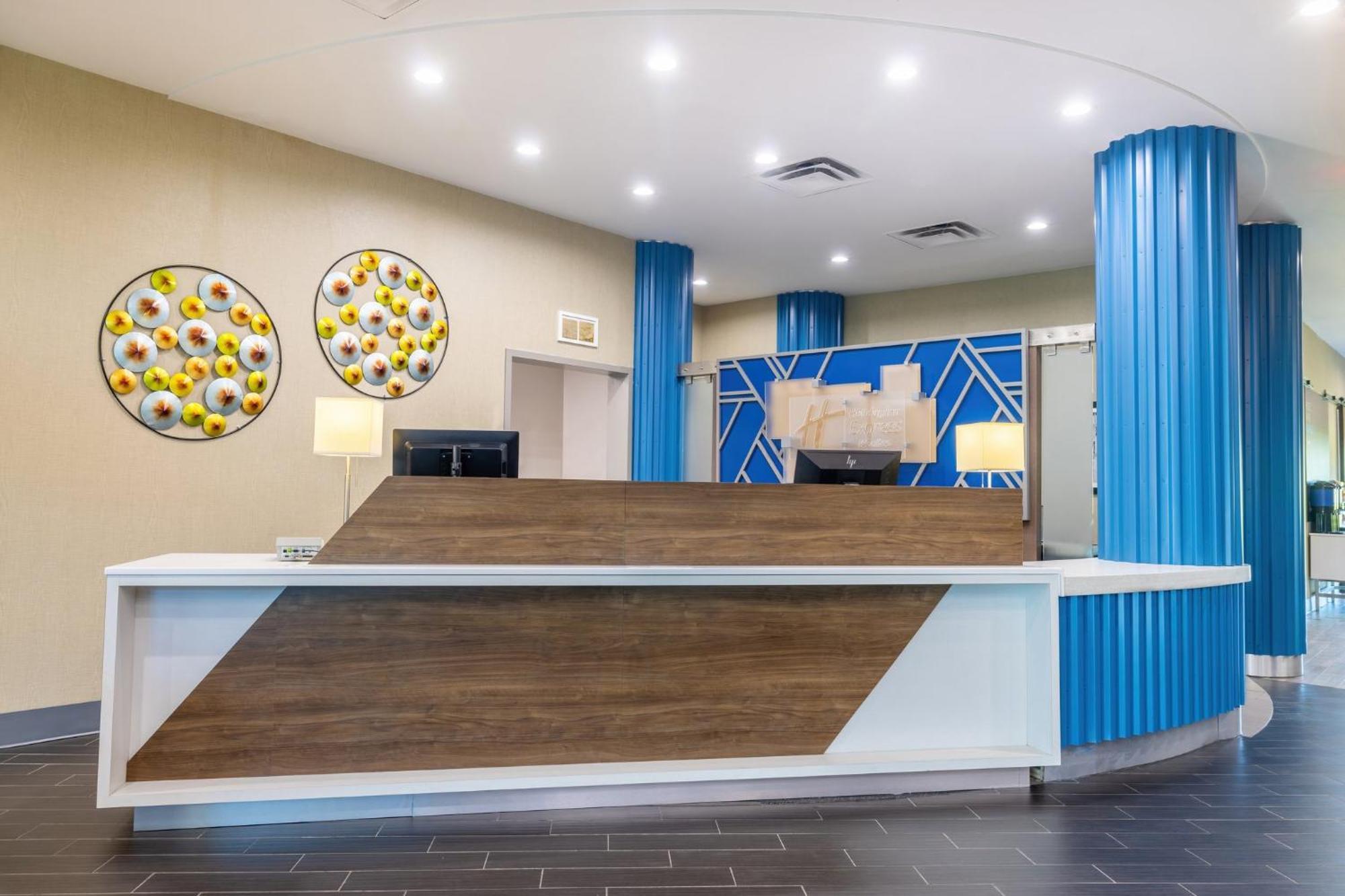 Holiday Inn Express & Suites Kansas City Airport By Ihg Exterior foto